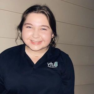 Meet your Posher, Mia